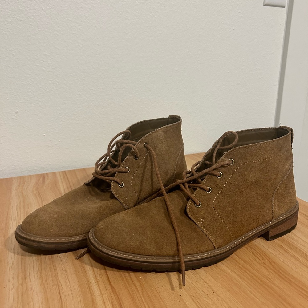Good fellow Men’s Chuckas Size 11
